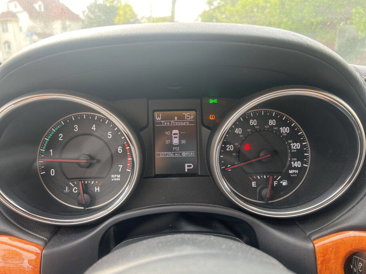 Used 2011 Jeep Grand Cherokee Overland image 10