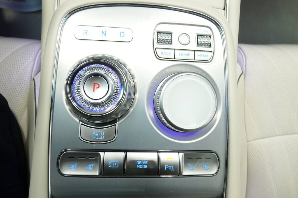 Used 2023 Genesis G90 3.5T image 36