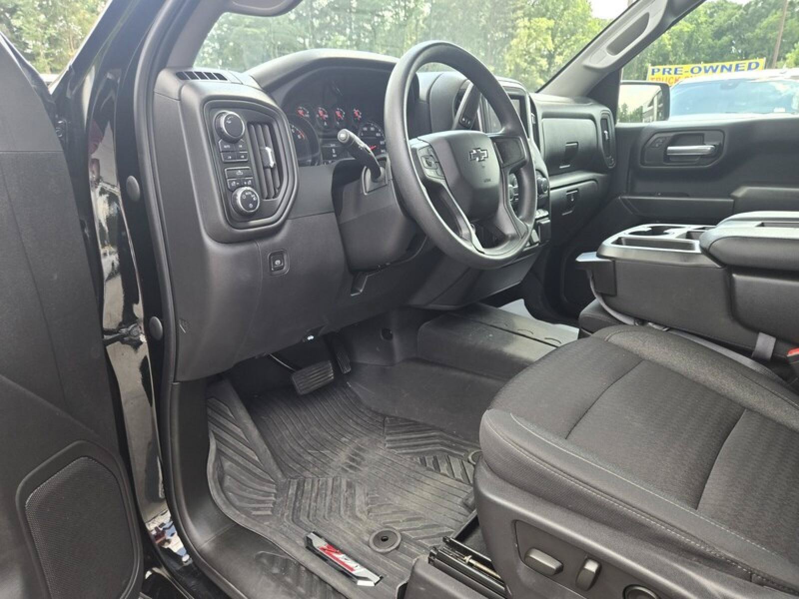 Used 2023 Chevrolet Silverado 1500 Custom Trail Boss w/ LPO, Dark Essentials Package AWD/4WD image 15