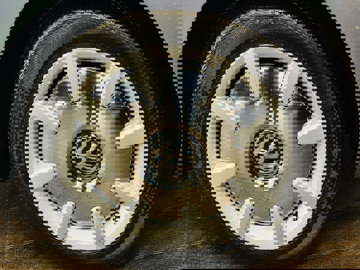 Used 2019 Volkswagen Beetle S image 22