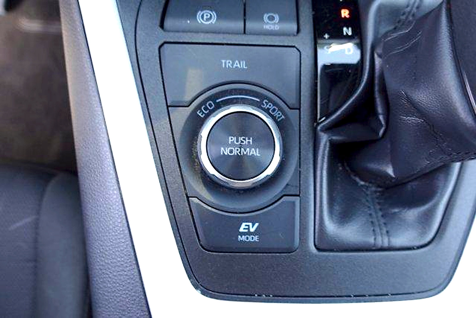 Certified 2025 Toyota RAV4 XLE AWD/4WD image 21