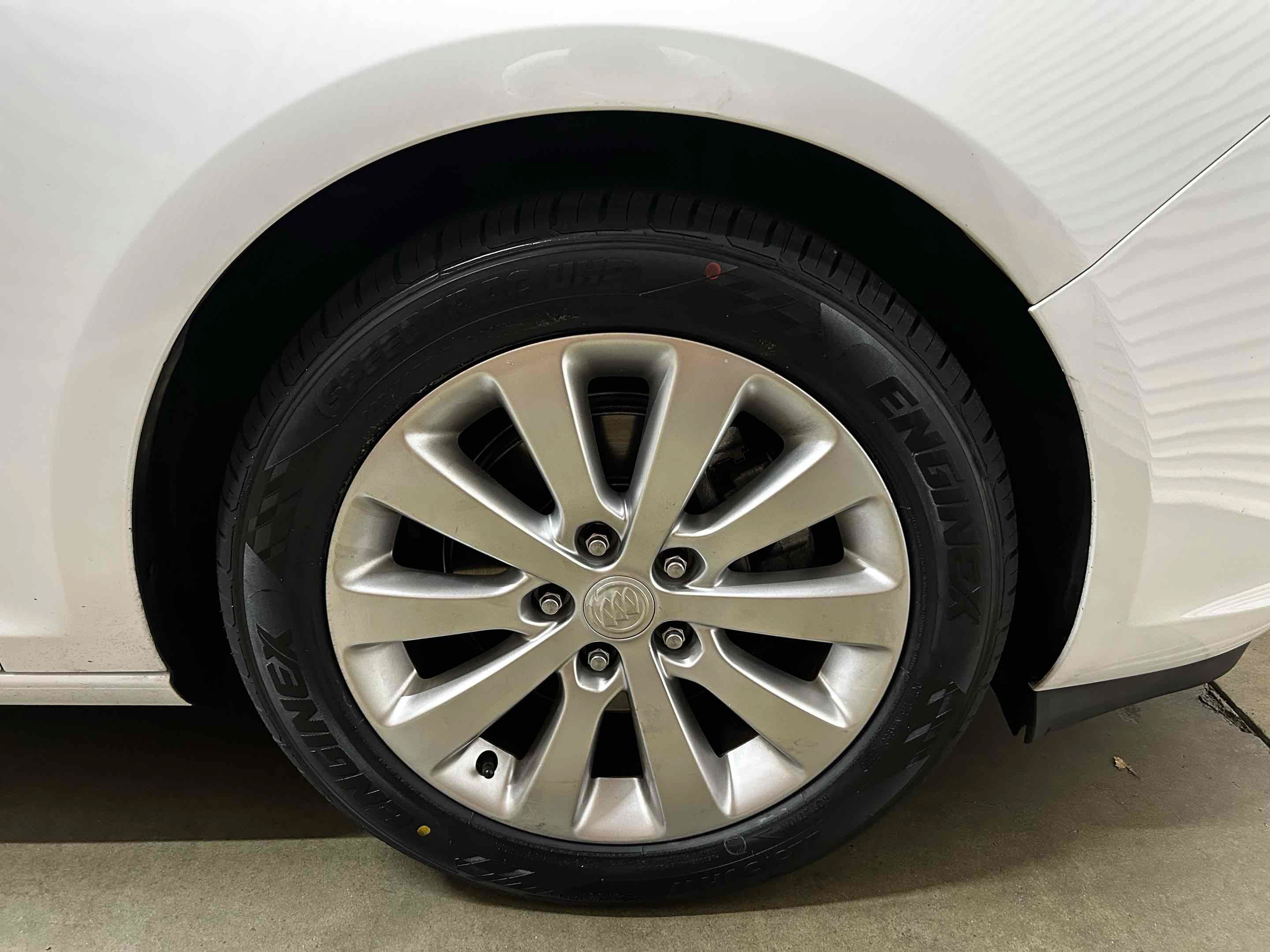 Used 2015 Buick Verano FWD image 62