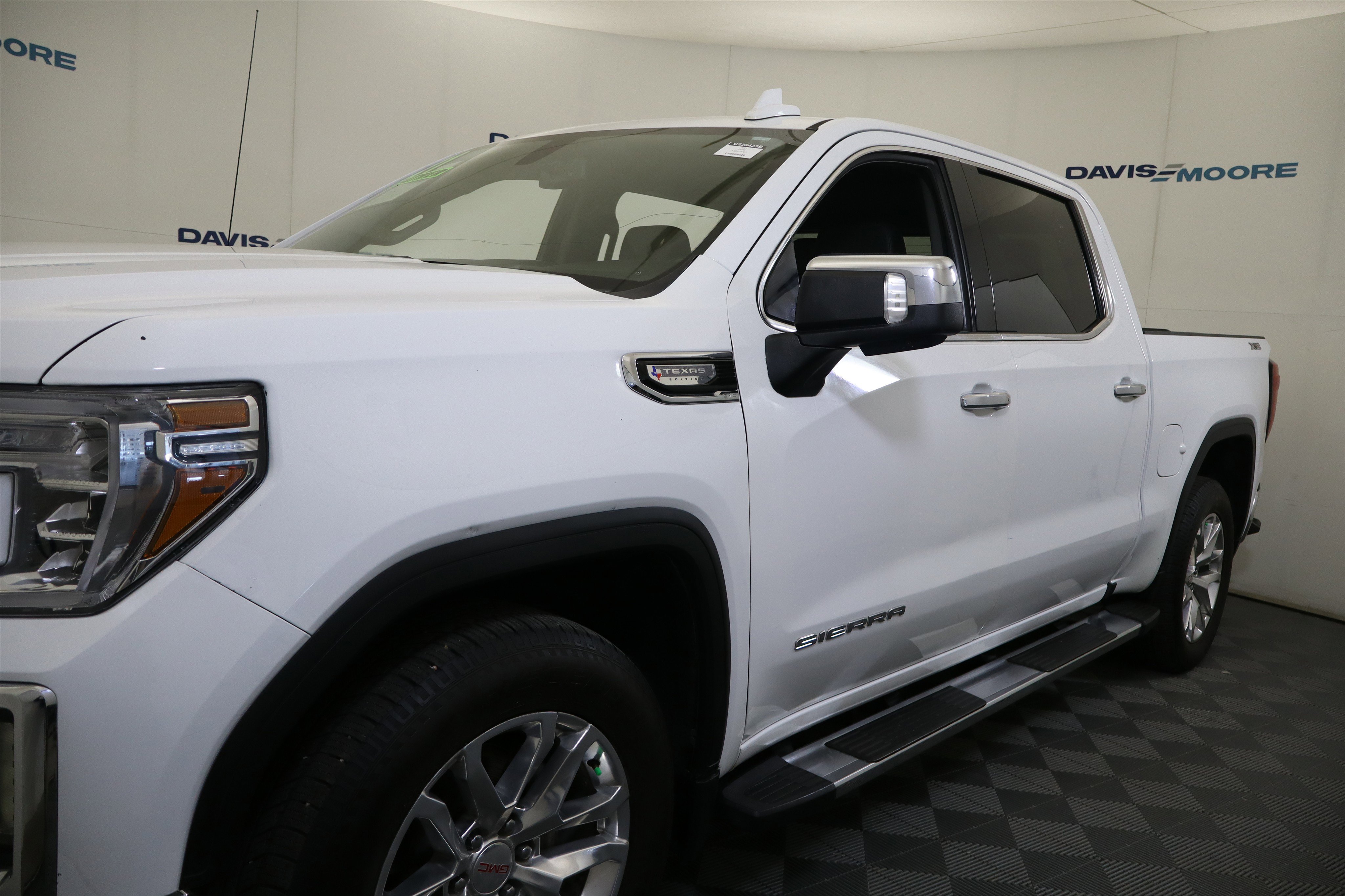 Used 2021 GMC Sierra 1500 SLT image 46