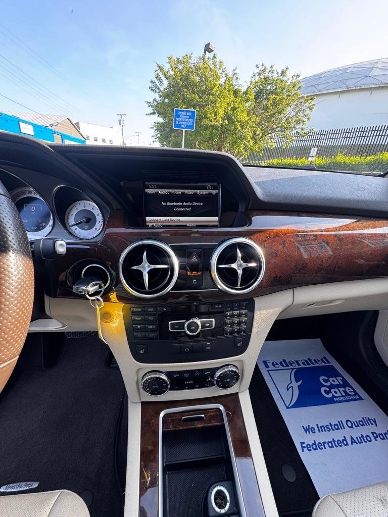 Used 2015 Mercedes-Benz GLK 350 4MATIC image 15