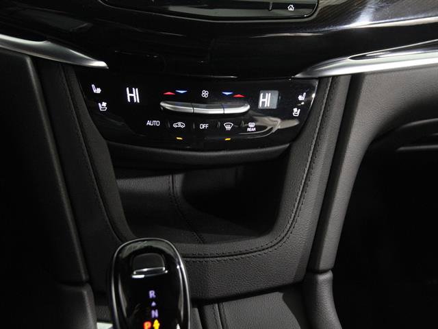 Certified 2025 Cadillac XT6 Premium Luxury w/ Platinum Package image 16