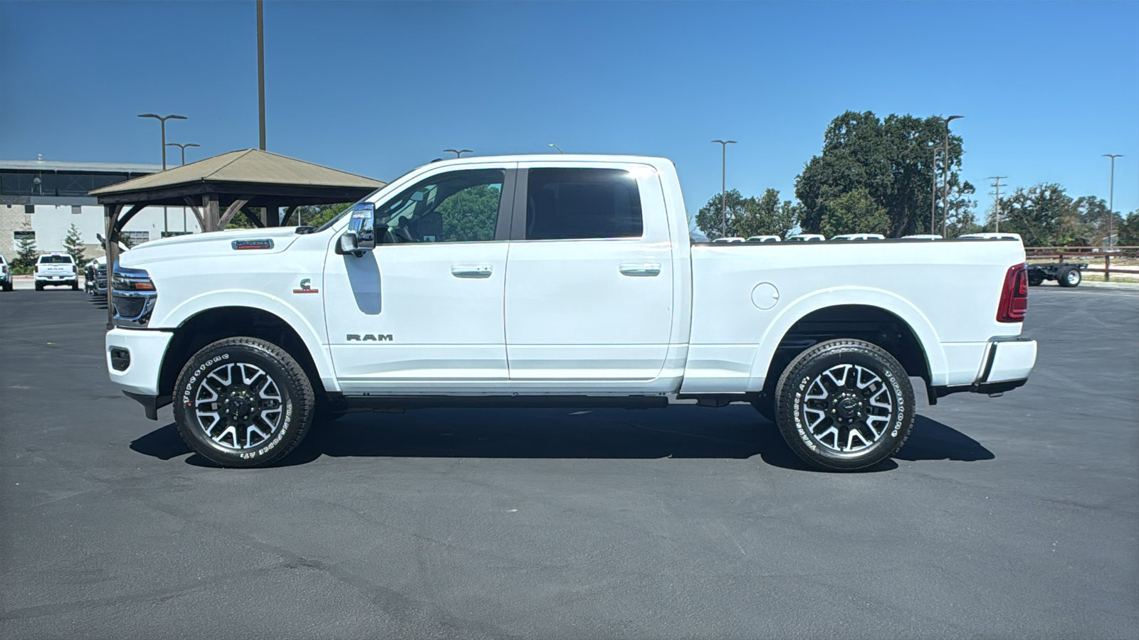 New 2026 RAM 2500 Limited AWD/4WD image 6
