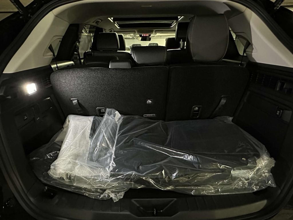 Certified 2025 MAZDA CX-90 Plug-In Hybrid w/Premium Sport image 16