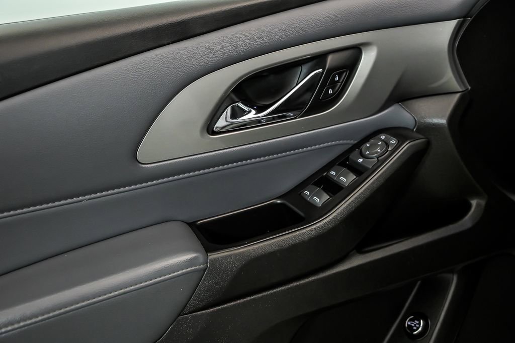 Used 2018 Chevrolet Traverse LT image 10