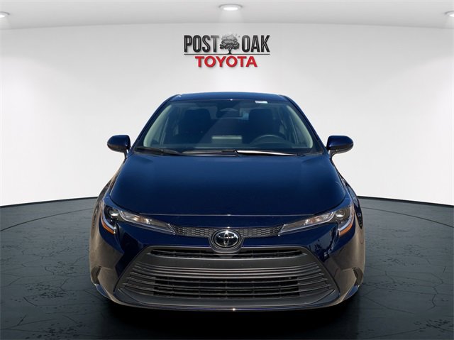 Used 2025 Toyota Corolla LE image 2