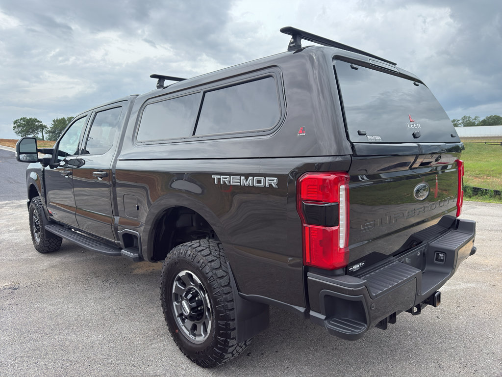 Used 2024 Ford F250 Lariat w/ Lariat Ultimate Package AWD/4WD image 7
