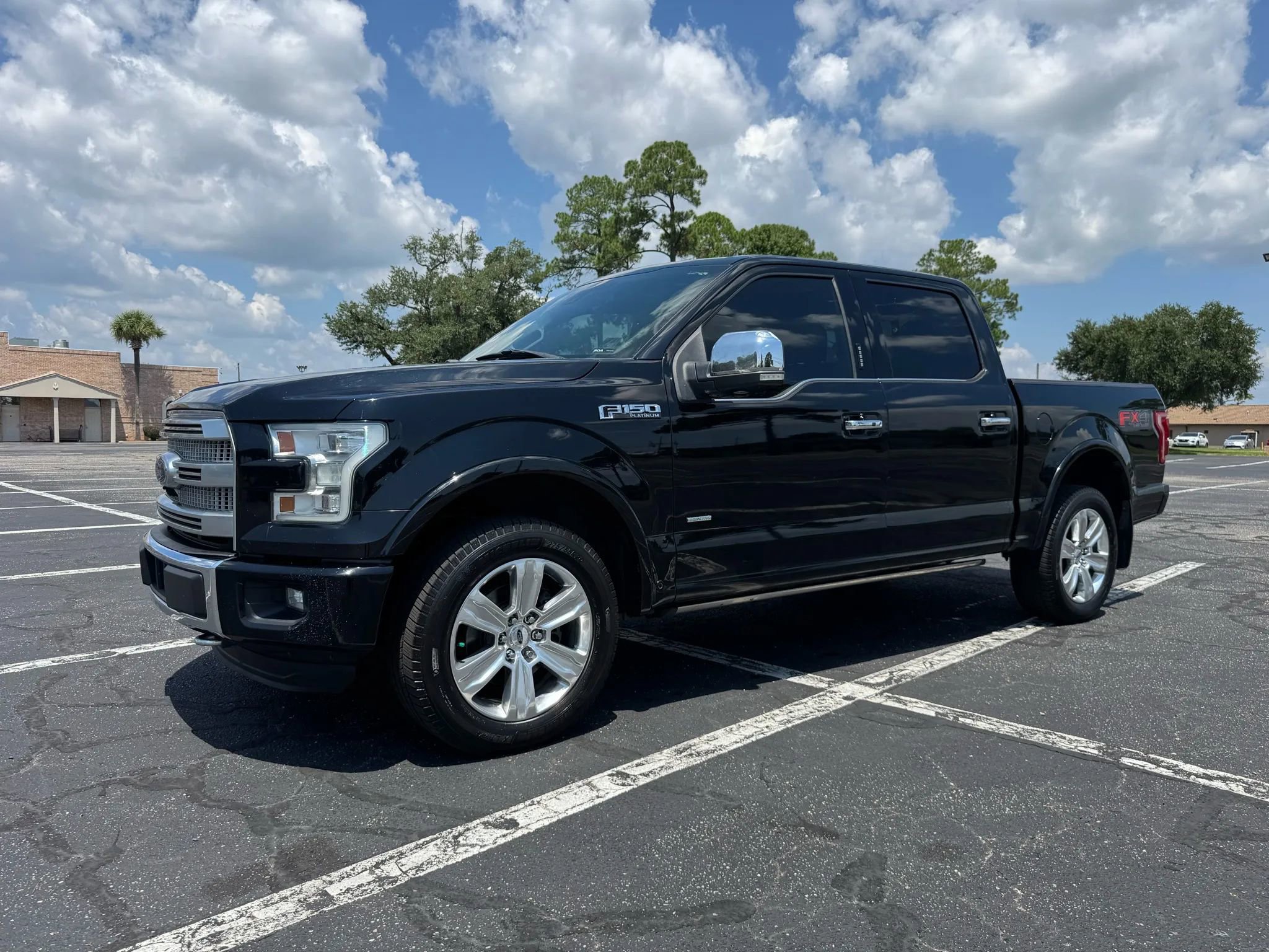 Used 2016 Ford F150 Platinum w/ Equipment Group 701A Luxury image 2