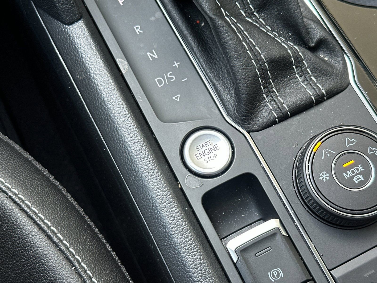 Used 2023 Volkswagen Atlas SEL image 21