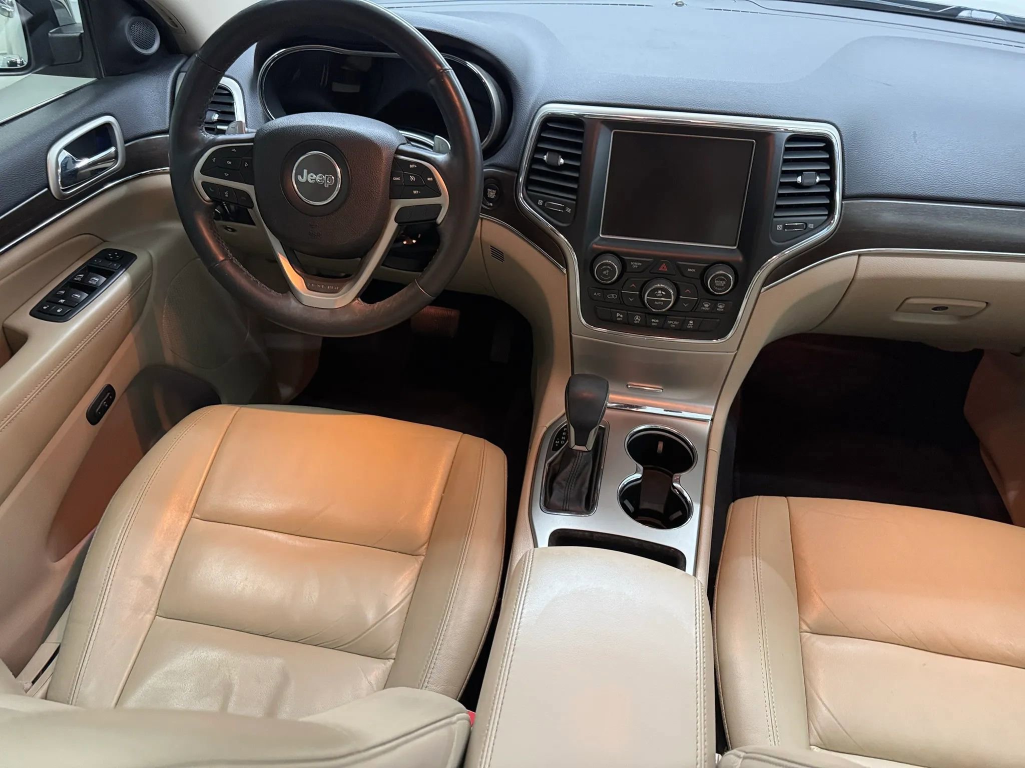 Used 2017 Jeep Grand Cherokee Limited RWD image 29