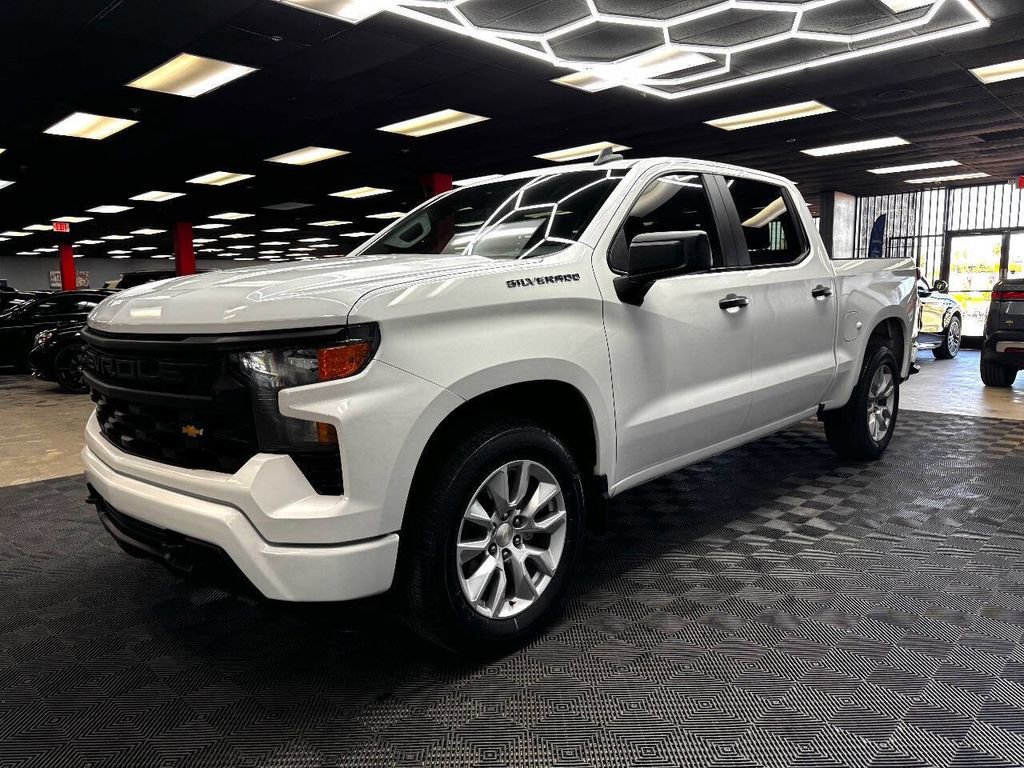 Used 2023 Chevrolet Silverado 1500 Custom image 8