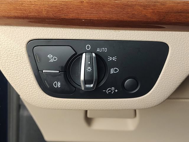 Used 2022 Audi Q5 2.0T Premium w/ Convenience Package image 24