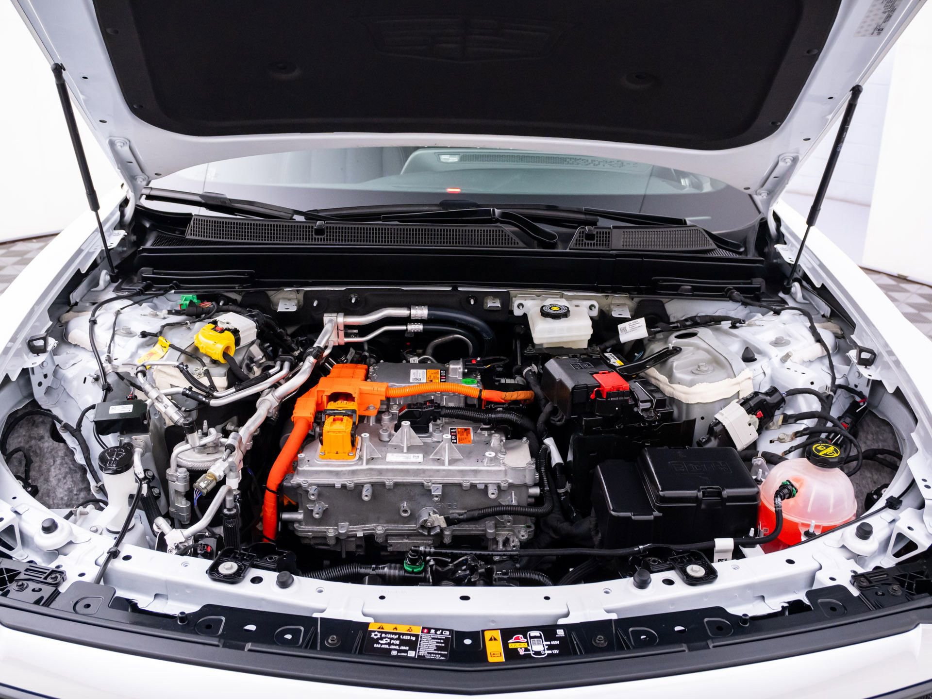 Certified 2025 Cadillac Lyriq Luxury w/ LPO, Floor Liner Package image 32