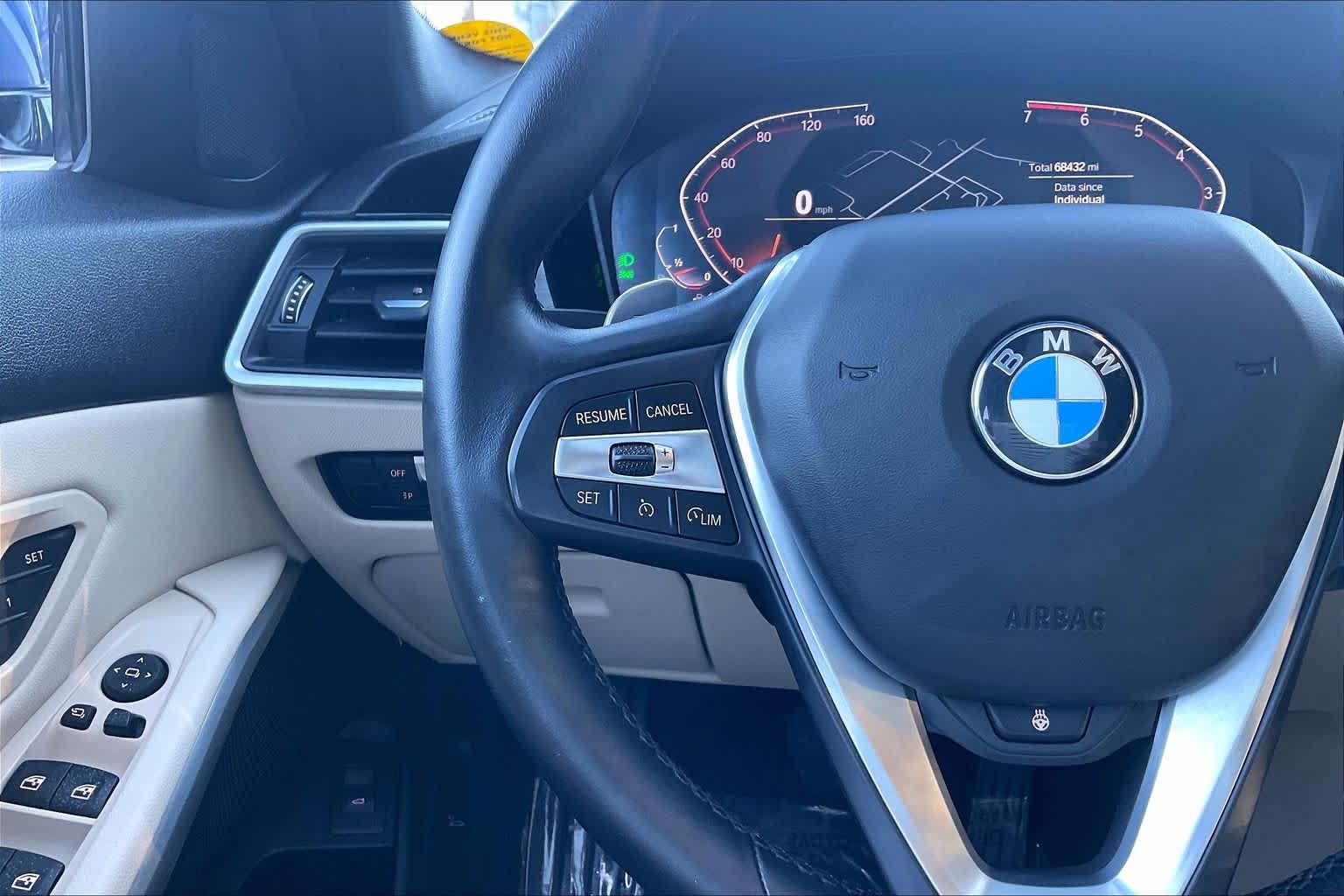 Used 2019 BMW 330i xDrive Sedan w/ Convenience Package AWD/4WD image 23