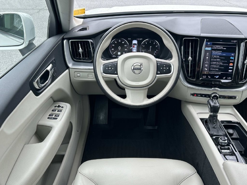 Used 2018 Volvo XC60 T6 Momentum w/ Convenience Package AWD/4WD image 14