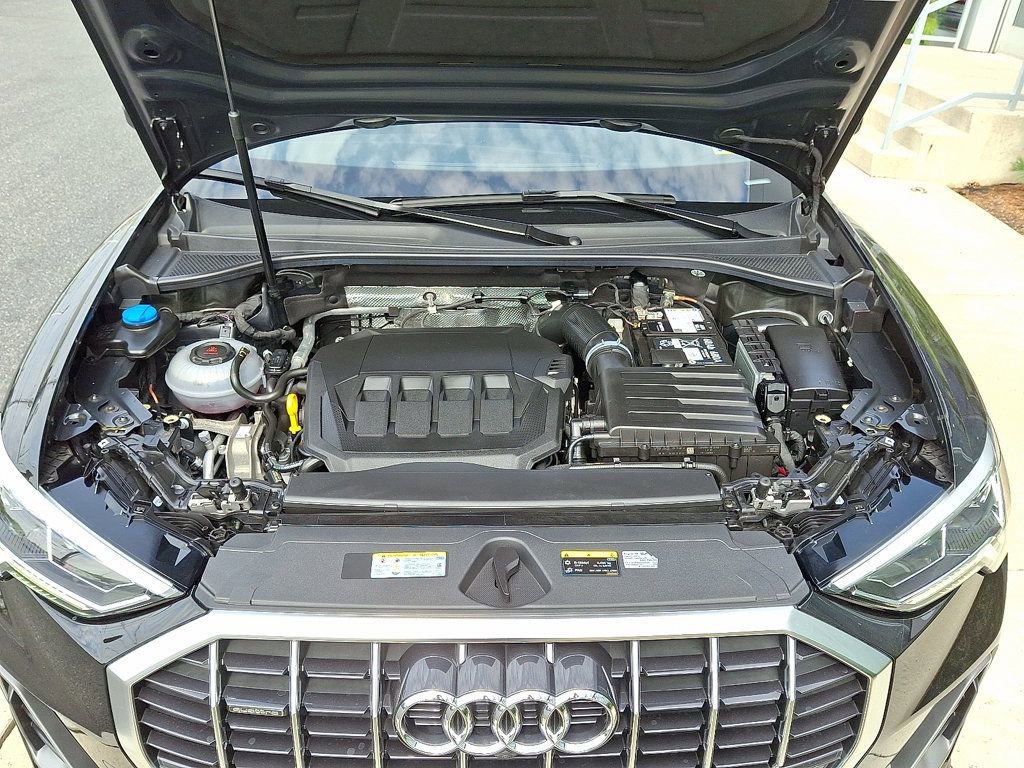 Certified 2024 Audi Q3 2.0T Premium Plus image 27