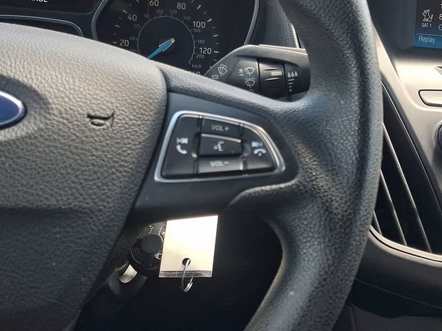 Used 2017 Ford Focus SE FWD image 22