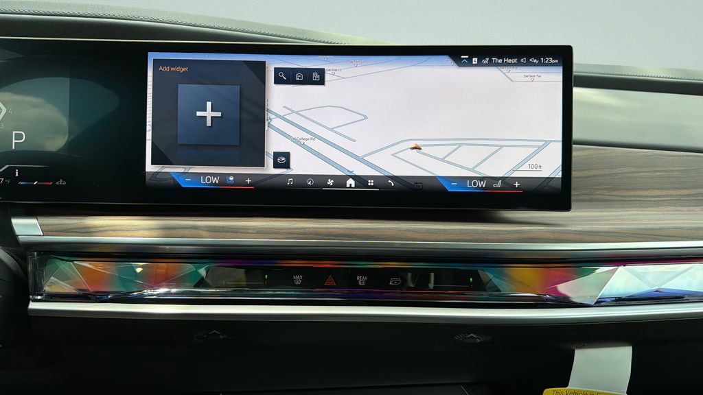 New 2026 BMW 760i xDrive w/ Premium Package AWD/4WD image 17