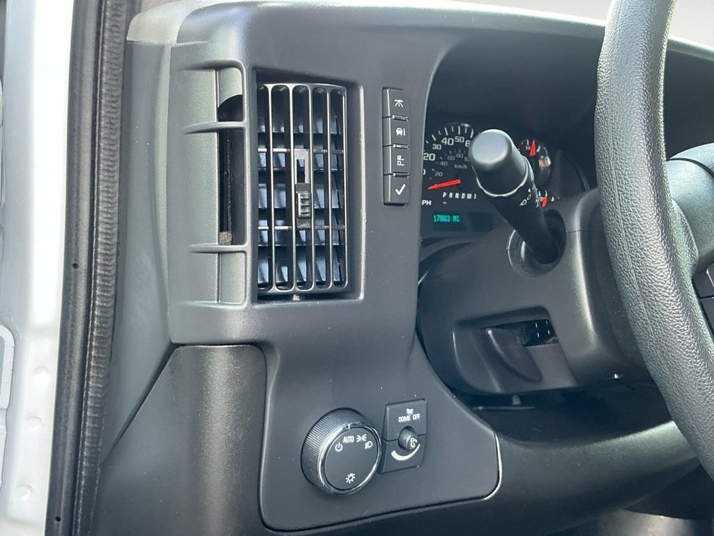Used 2025 GMC Savana 2500 w/ Driver Convenience Package RWD image 9