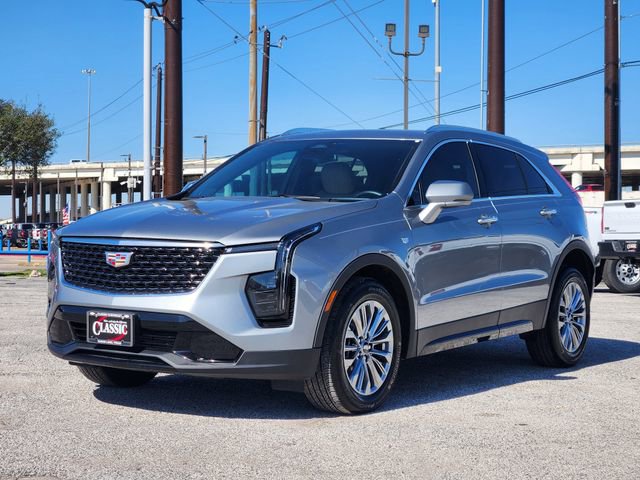 Used 2024 Cadillac XT4 Premium Luxury image 3