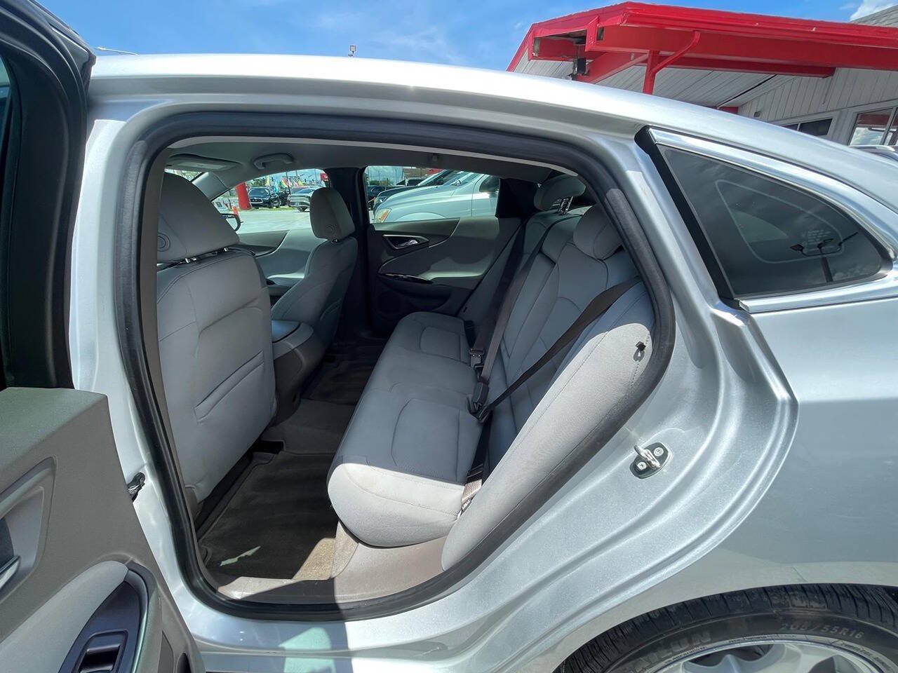 Used 2018 Chevrolet Malibu LS FWD image 14