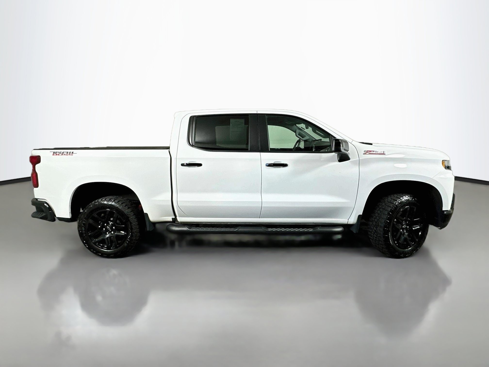 Used 2022 Chevrolet Silverado 1500 LT Trail Boss w/ Convenience Package II AWD/4WD image 8