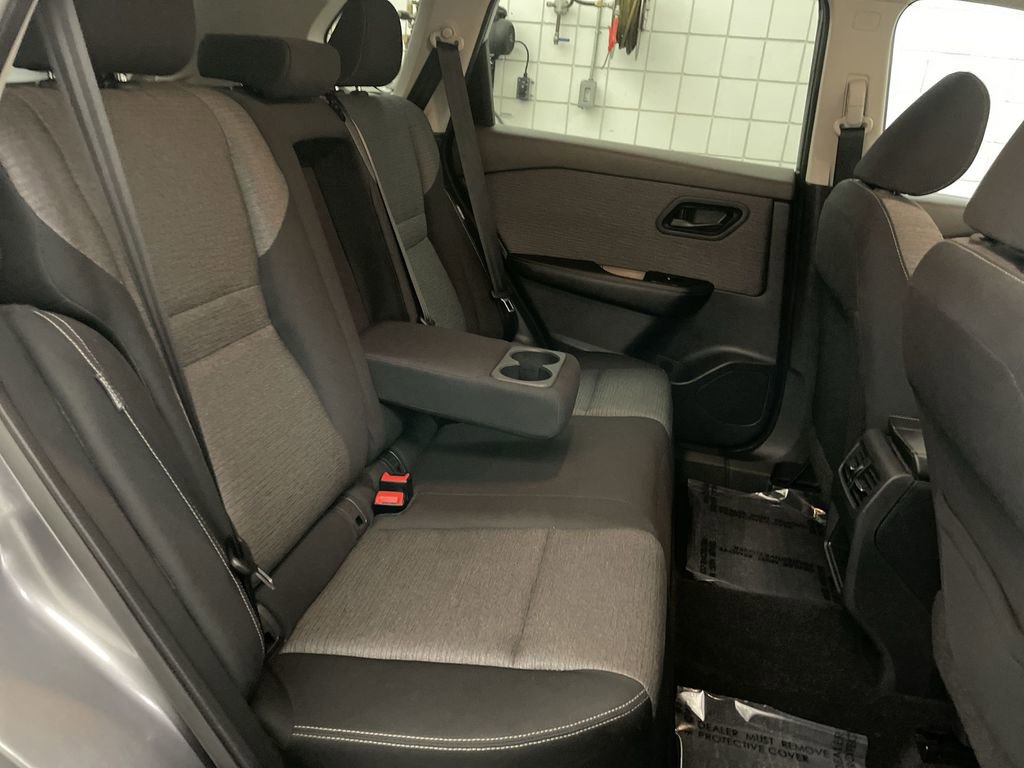 Used 2021 Nissan Rogue S image 19