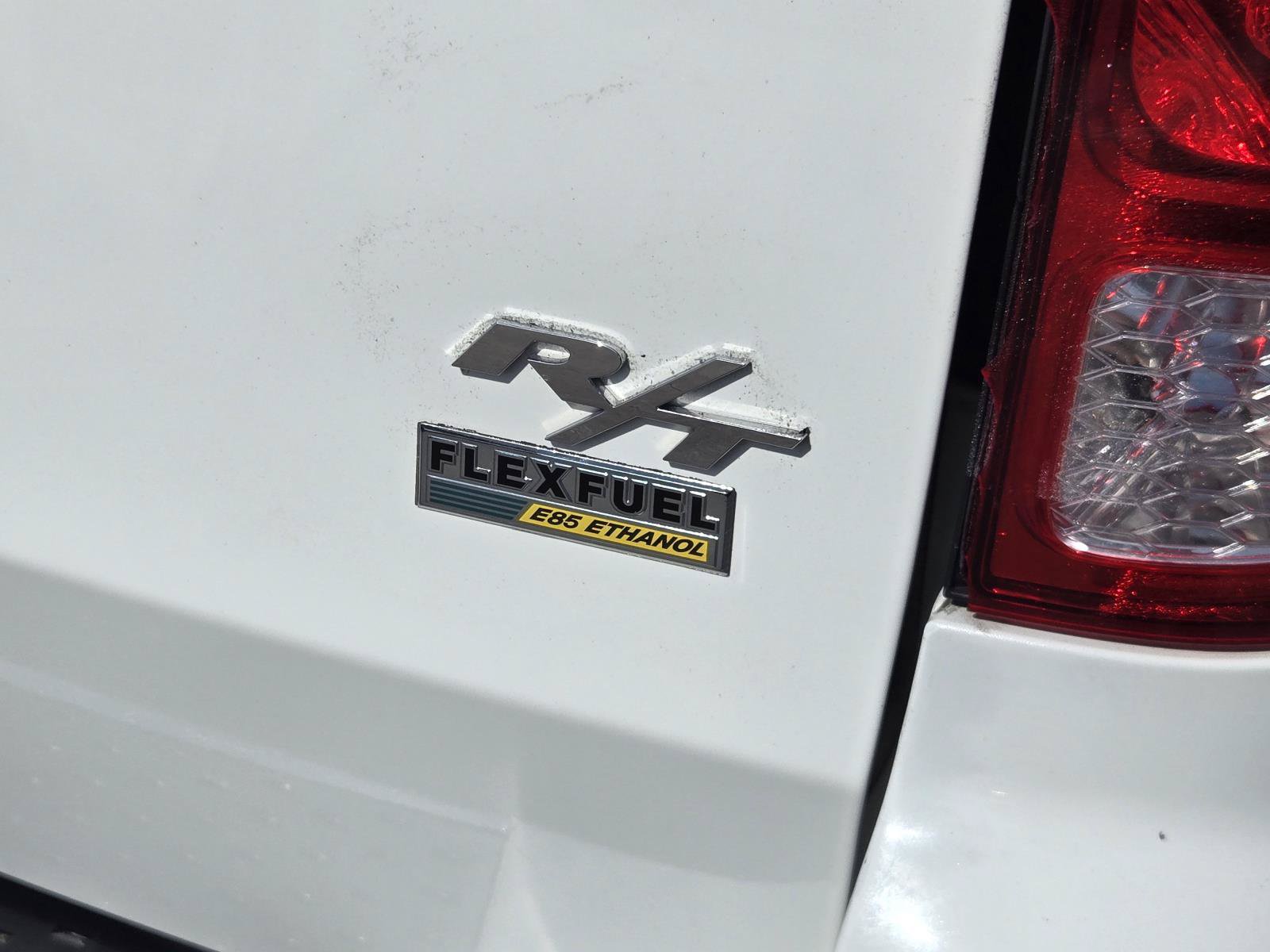 Used 2014 Dodge Grand Caravan R/T w/ Driver Convenience Group FWD image 29
