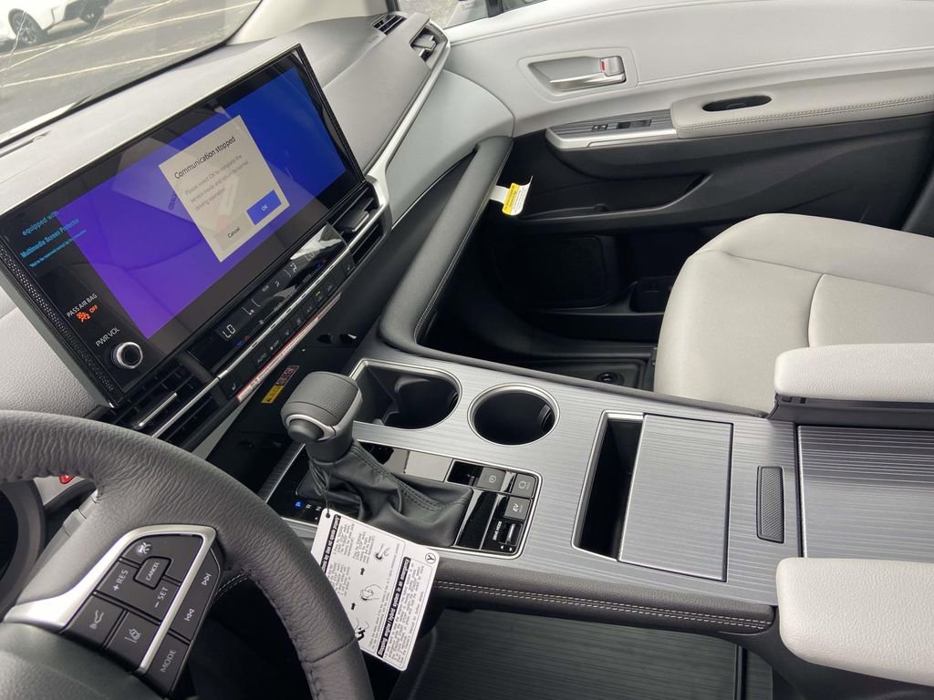 New 2026 Toyota Sienna XLE FWD image 20