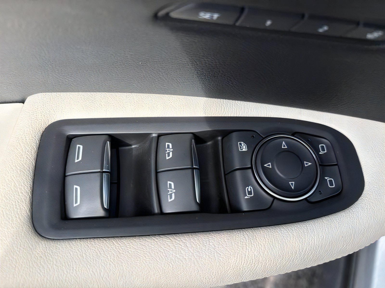 Used 2024 Cadillac XT5 Sportv w/ Technology Package AWD/4WD image 15