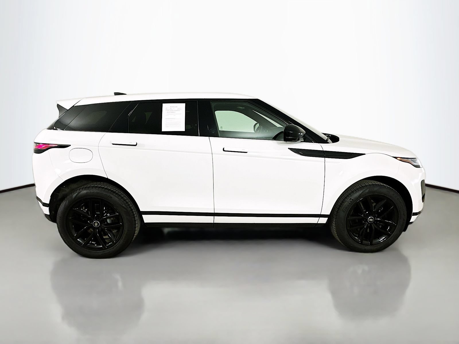 Used 2026 Land Rover Range Rover Evoque S AWD/4WD image 4