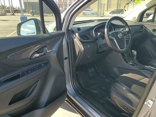 Used 2020 Buick Encore Preferred image 12