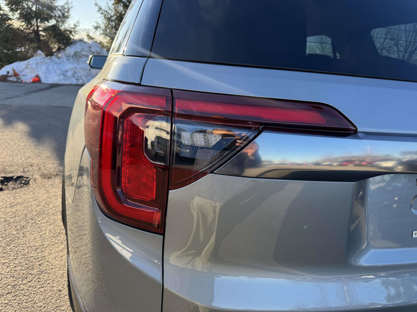 Used 2023 GMC Acadia AT4 image 11