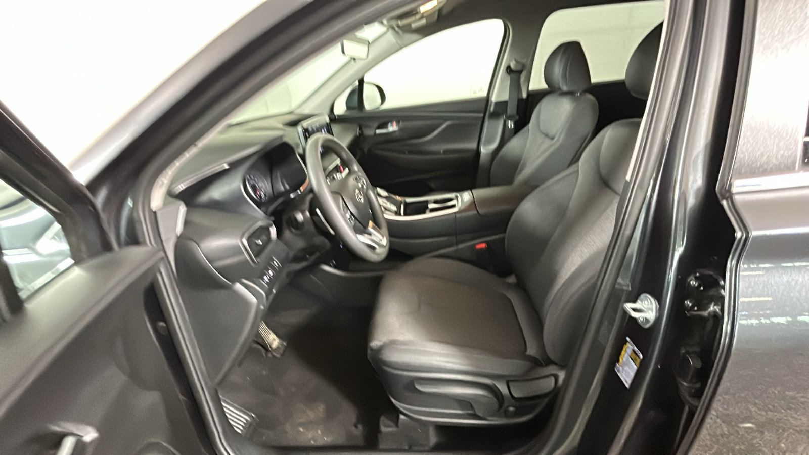 Used 2023 Hyundai Santa Fe SE FWD image 14