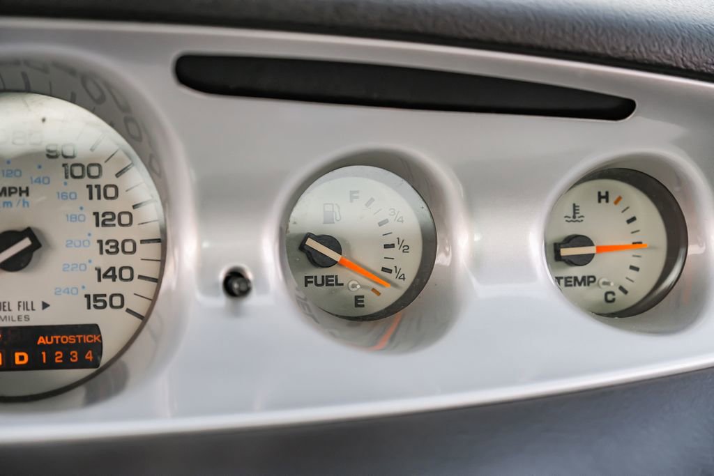 Used 2001 Chrysler Prowler RWD image 15