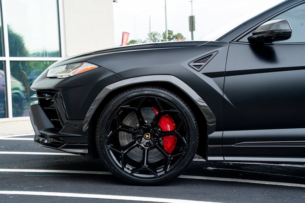 Used 2024 Lamborghini Urus Performante AWD/4WD image 25
