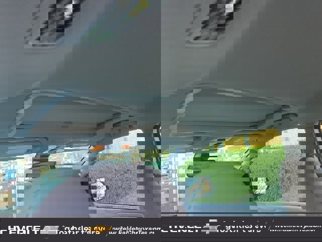 Used 2019 Toyota Sienna XLE image 10