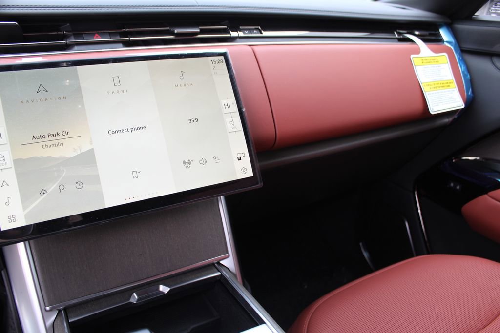 New 2026 Land Rover Range Rover SV image 12