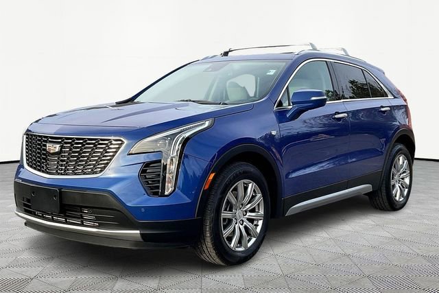 Used 2022 Cadillac XT4 Premium Luxury w/ Driver Awareness Package image 3