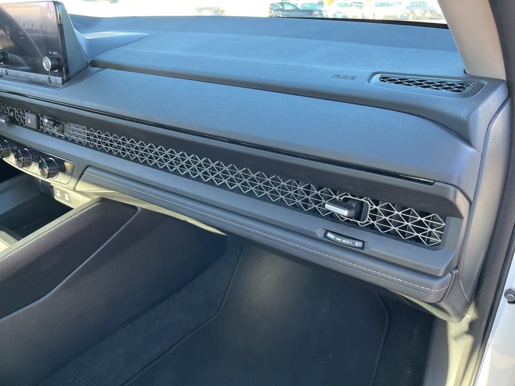 Used 2023 Honda Accord EX image 25