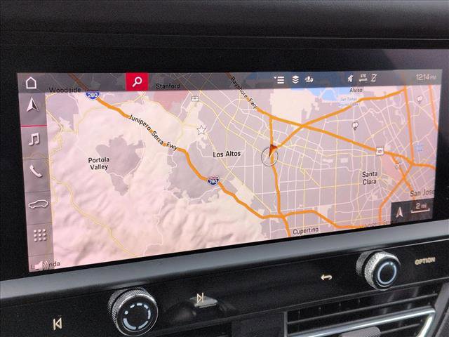 Used 2023 Porsche Macan S image 13