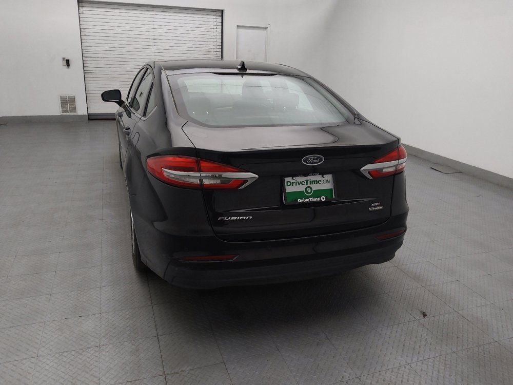 Used 2020 Ford Fusion SE image 6