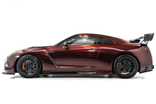 Used 2014 Nissan GT-R Premium AWD/4WD image 11