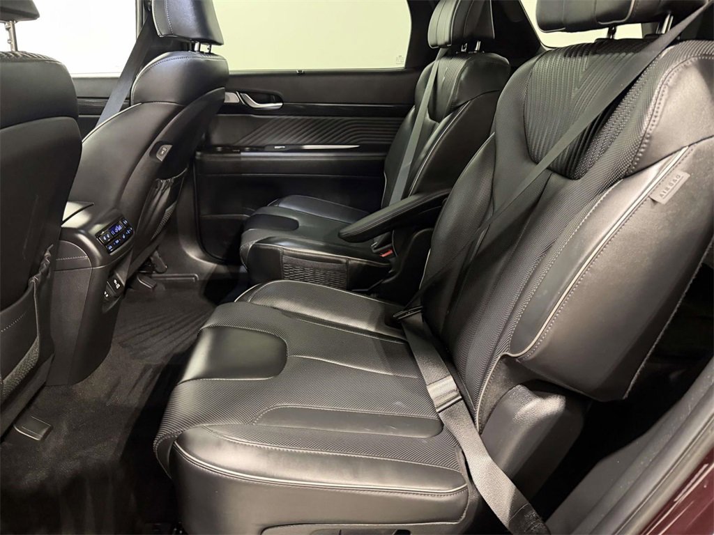 Used 2024 Hyundai Palisade Calligraphy image 13