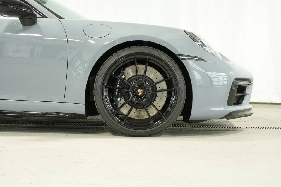 Used 2024 Porsche 911 Carrera GTS image 44