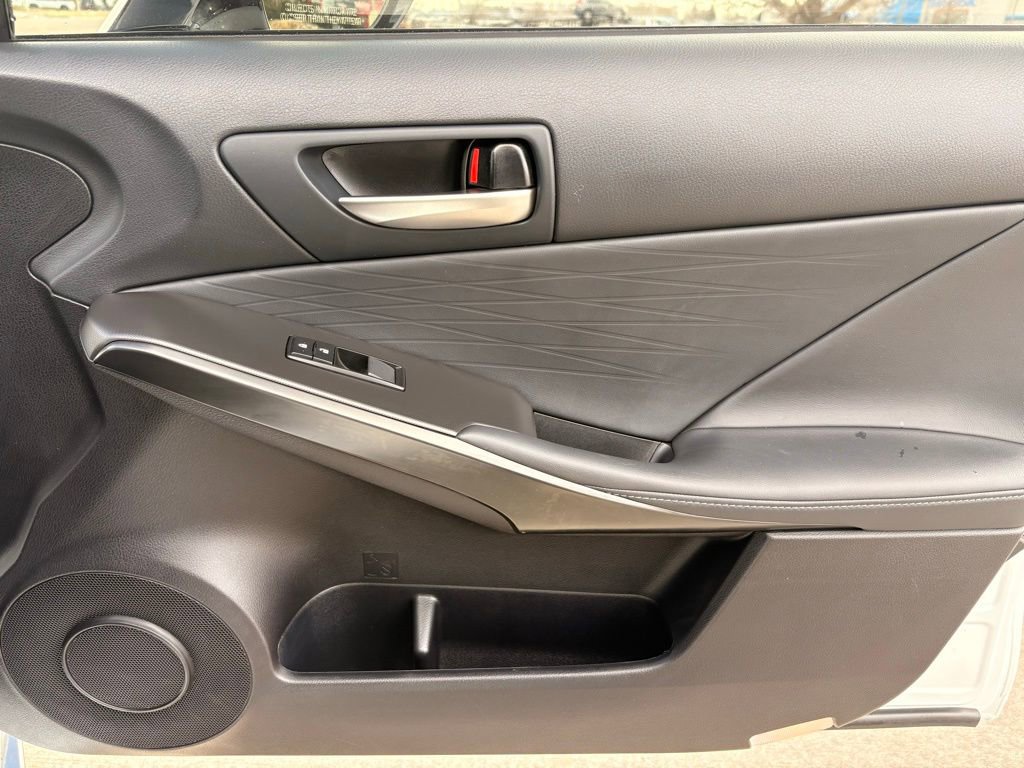 Used 2025 Lexus IS 350 F Sport w/ Navigation Package image 33