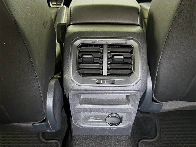 Used 2023 Volkswagen Tiguan SEL R-Line image 25